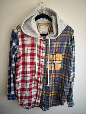 American Eagle Outfitters Hooded Plaid Button-Up Oversized Size Small